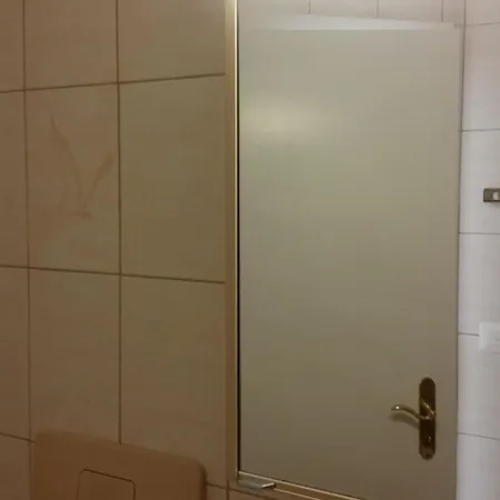 Gaestezimmer Quarto em Acomodações Particulares *